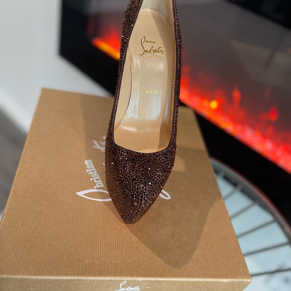 Daffodile Christian louboutin